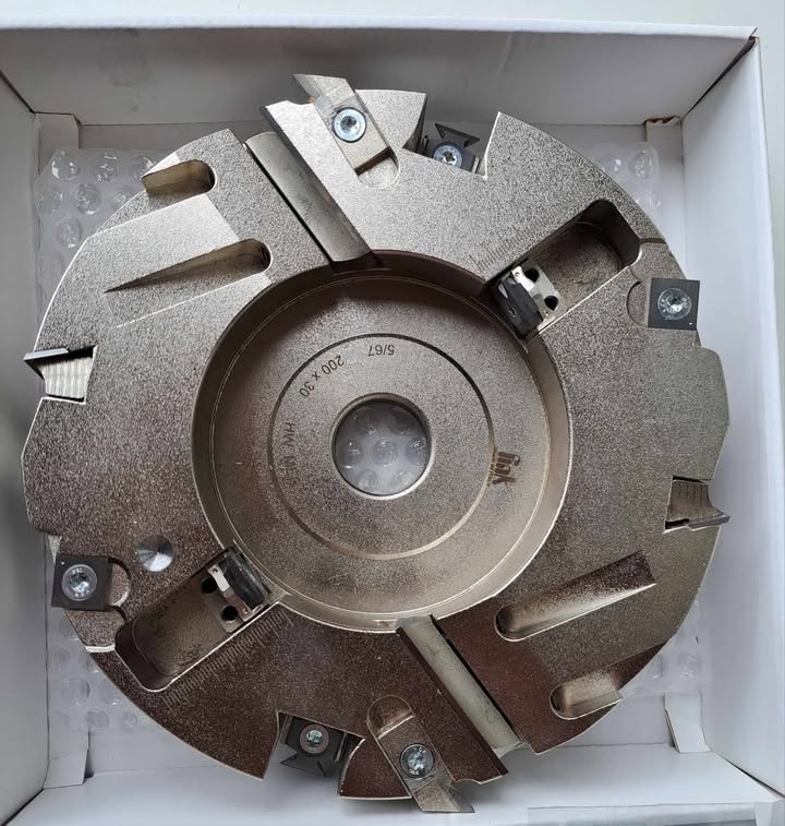 Freza profesională FINK cod.5/67.pentru tocurile de uși,alezaj(gaura pentru ax)35mm. 4 Freza profesională FINK cod.5/67.pentru tocurile de uși,alezaj(gaura pentru ax)35mm. - imagine 4